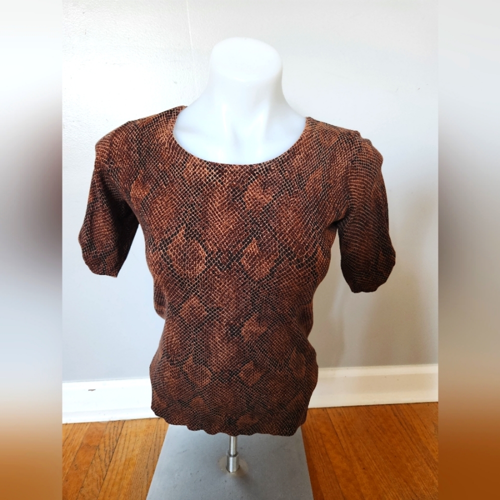 WHBM short sleeve snake print top